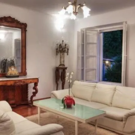Appartement Elegante Ferienvilla Marini Dvori By Interhome *