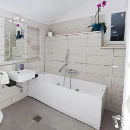 Elegante Ferienvilla Marini Dvori By Interhome Dubrovnik