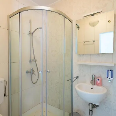 Elegante Ferienvilla Marini Dvori By Interhome